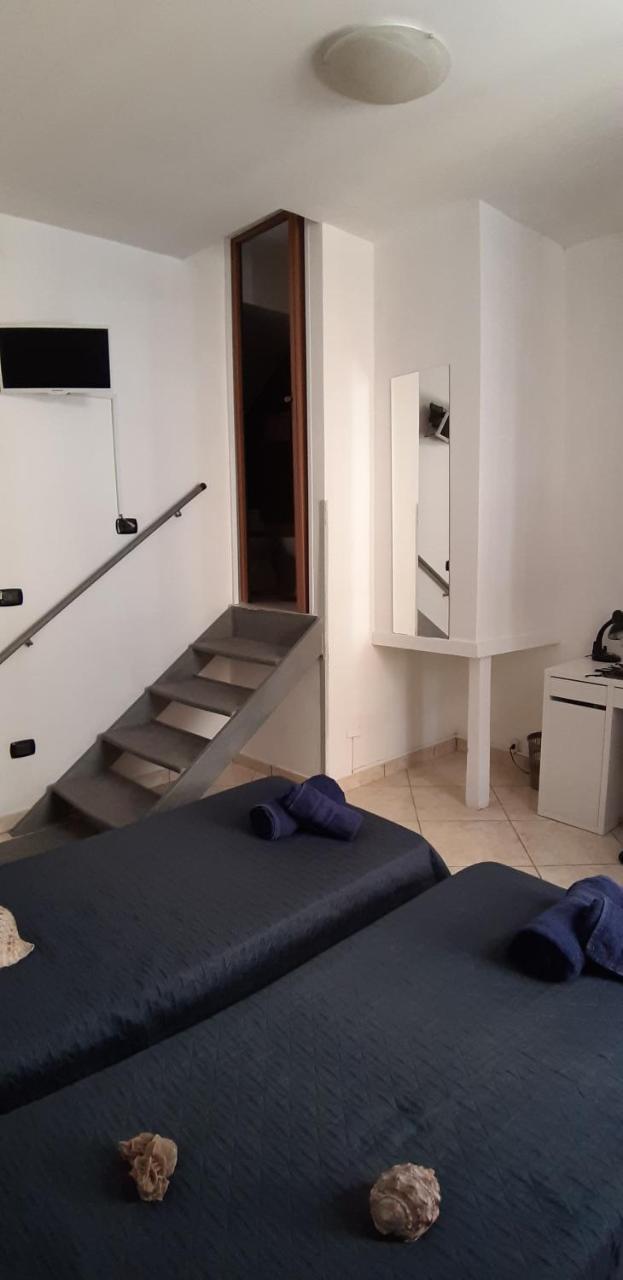 Residenza Il Castello Hotel Naples Luaran gambar