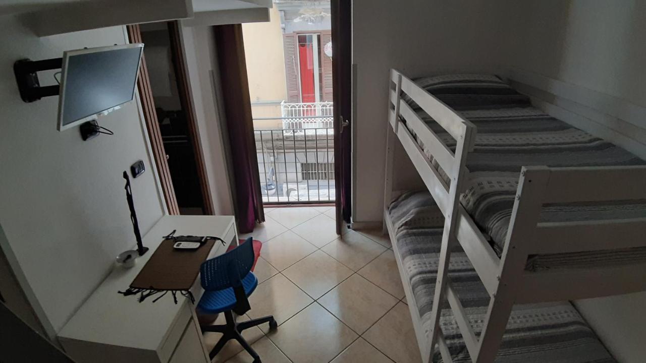 Residenza Il Castello Hotel Naples Luaran gambar